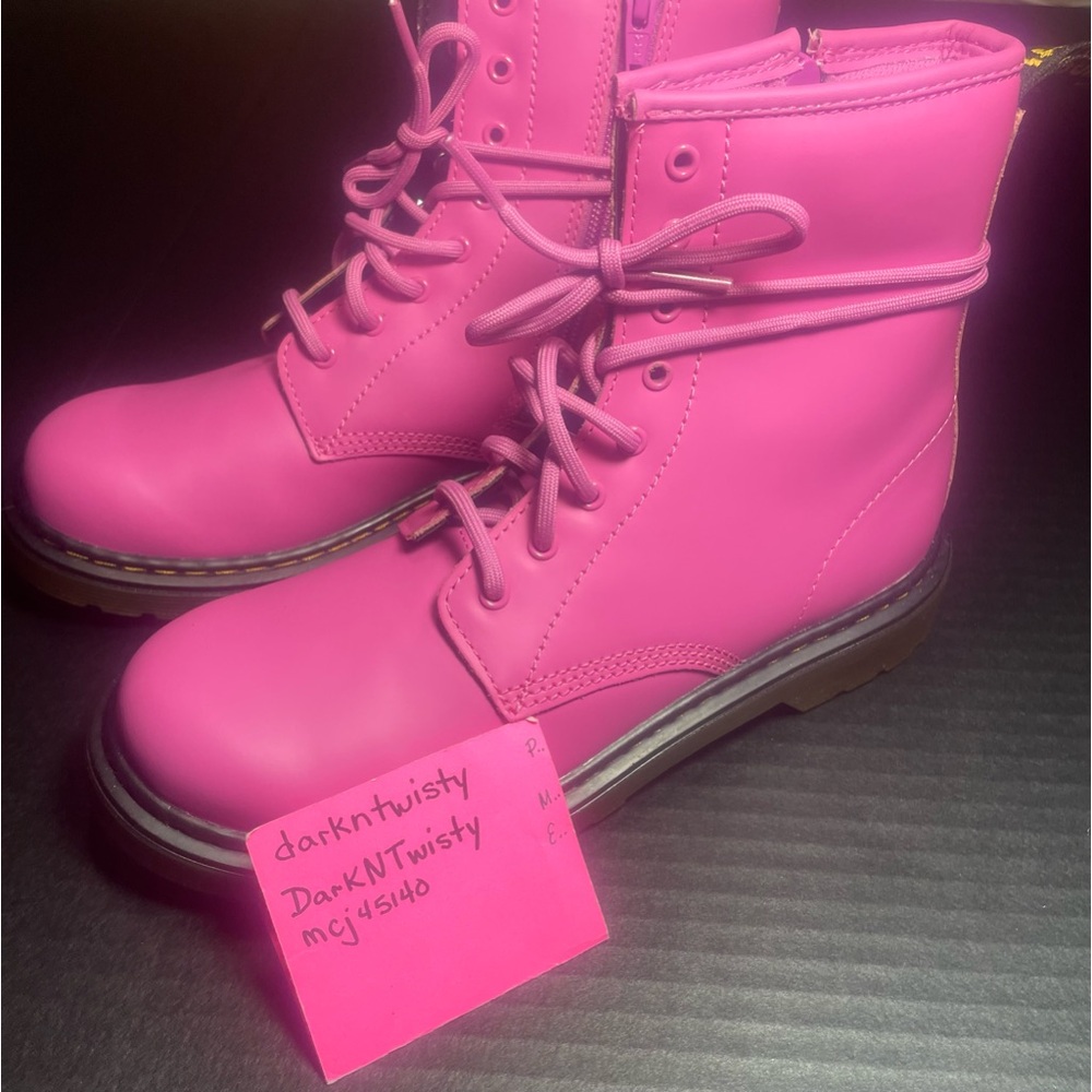 BNWOB Dr Martens Pink 1460’s 8 Eyelet UK 4 US 6 or Big Kid 4 PRICE VERY FIRM
